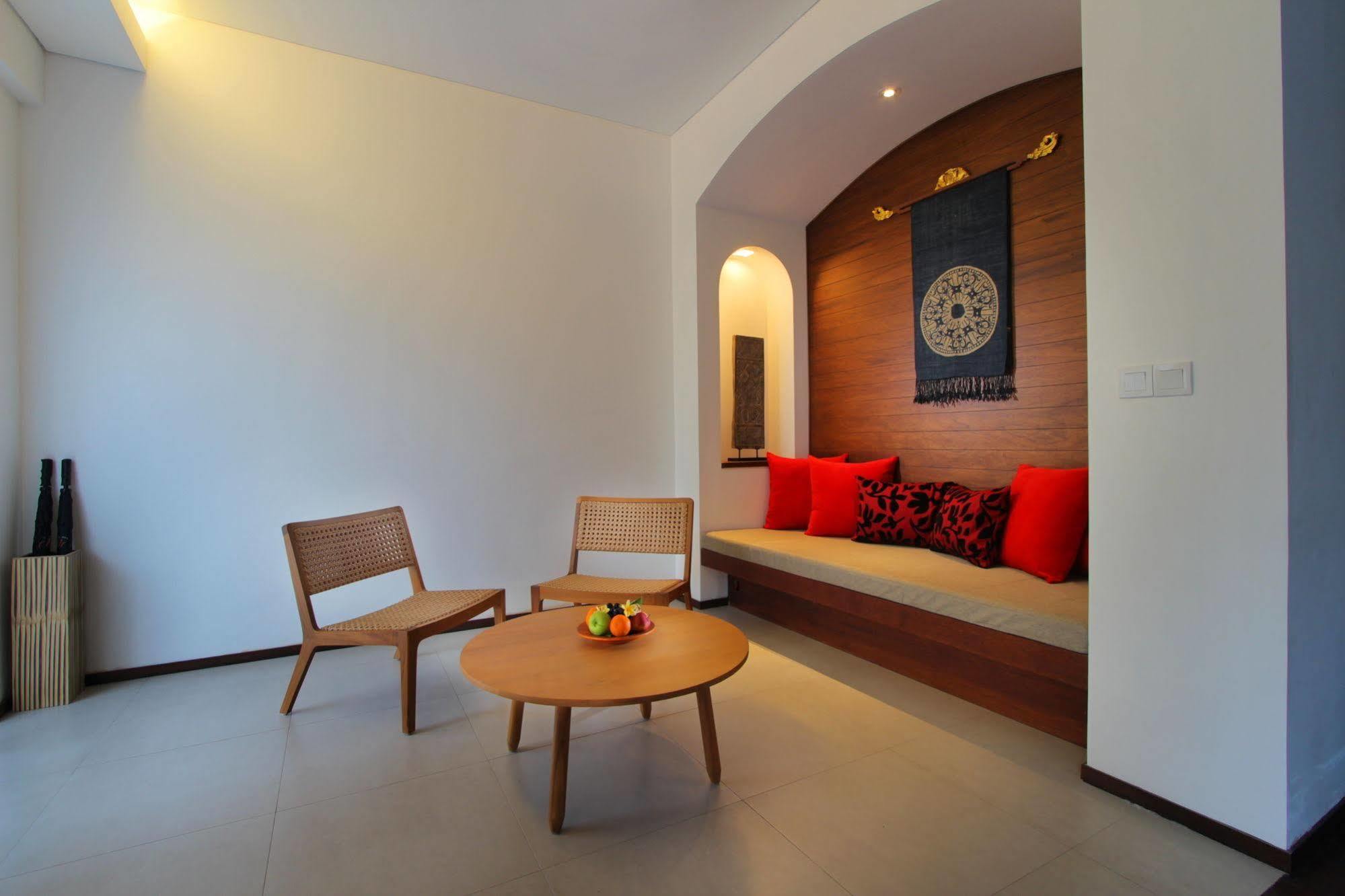 เอเบีย วิลลา Hotel กูตา ภายนอก รูปภาพ